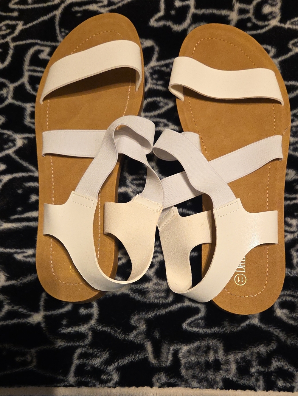Dream Pairs White Strappy Sandals with Tan Footbed